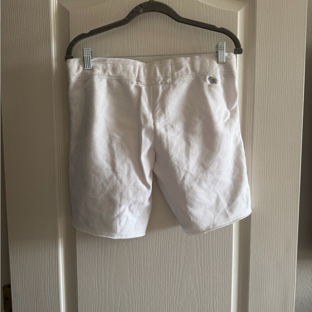 Abercrombie & Fitch White Shorts - Picture 4 of 6